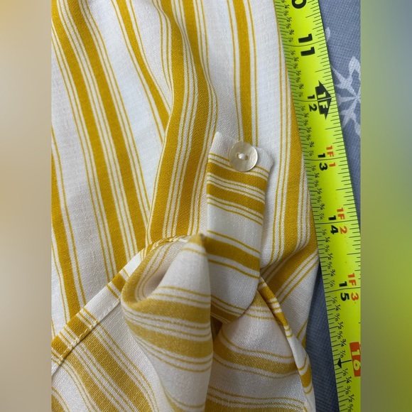 West Kei Allan Surplice Rolltab High Low Top XXL. Yellow and White. - Picture 8 of 10